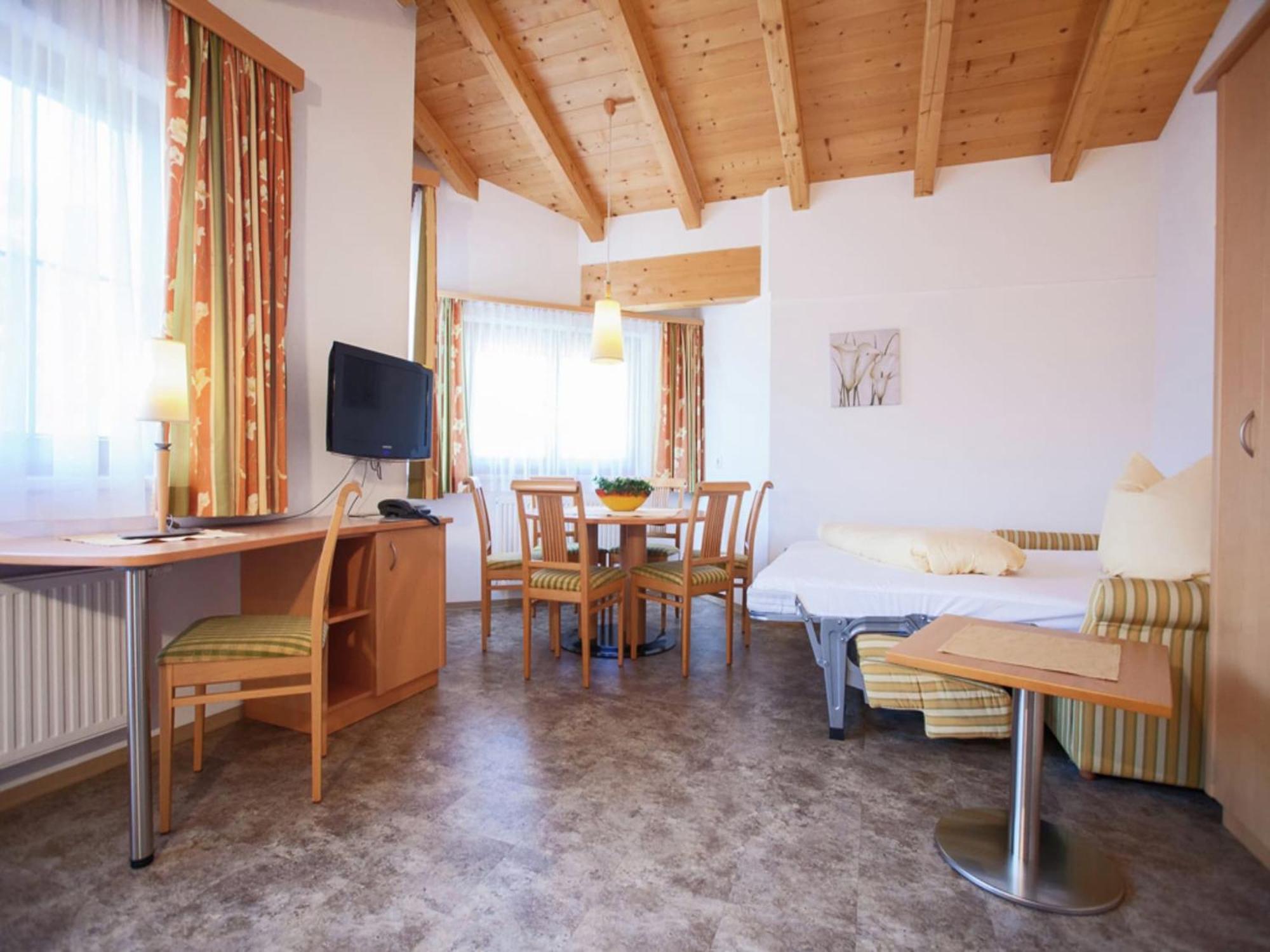 Attractive Holiday Home In Kaltenbach On The Ski Slope Stumm Kültér fotó