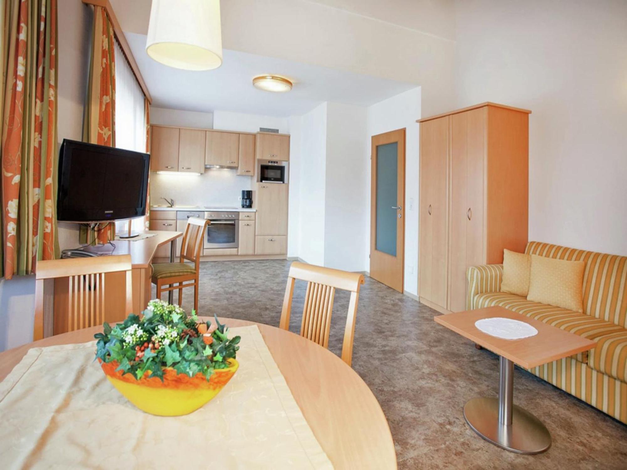 Attractive Holiday Home In Kaltenbach On The Ski Slope Stumm Kültér fotó