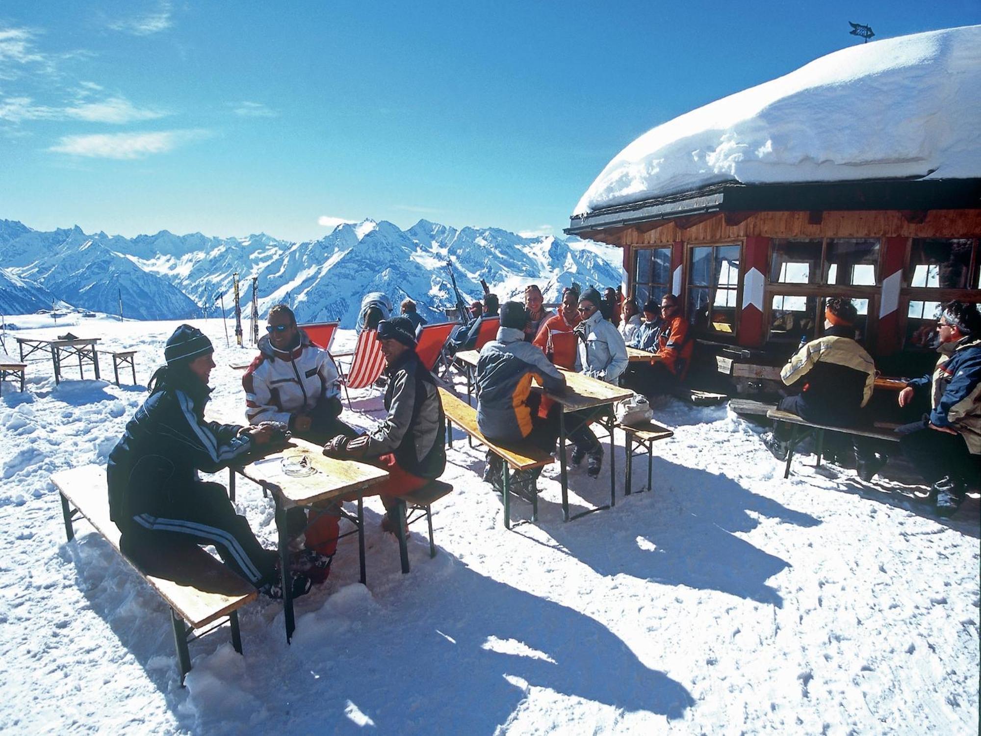 Attractive Holiday Home In Kaltenbach On The Ski Slope Stumm Kültér fotó