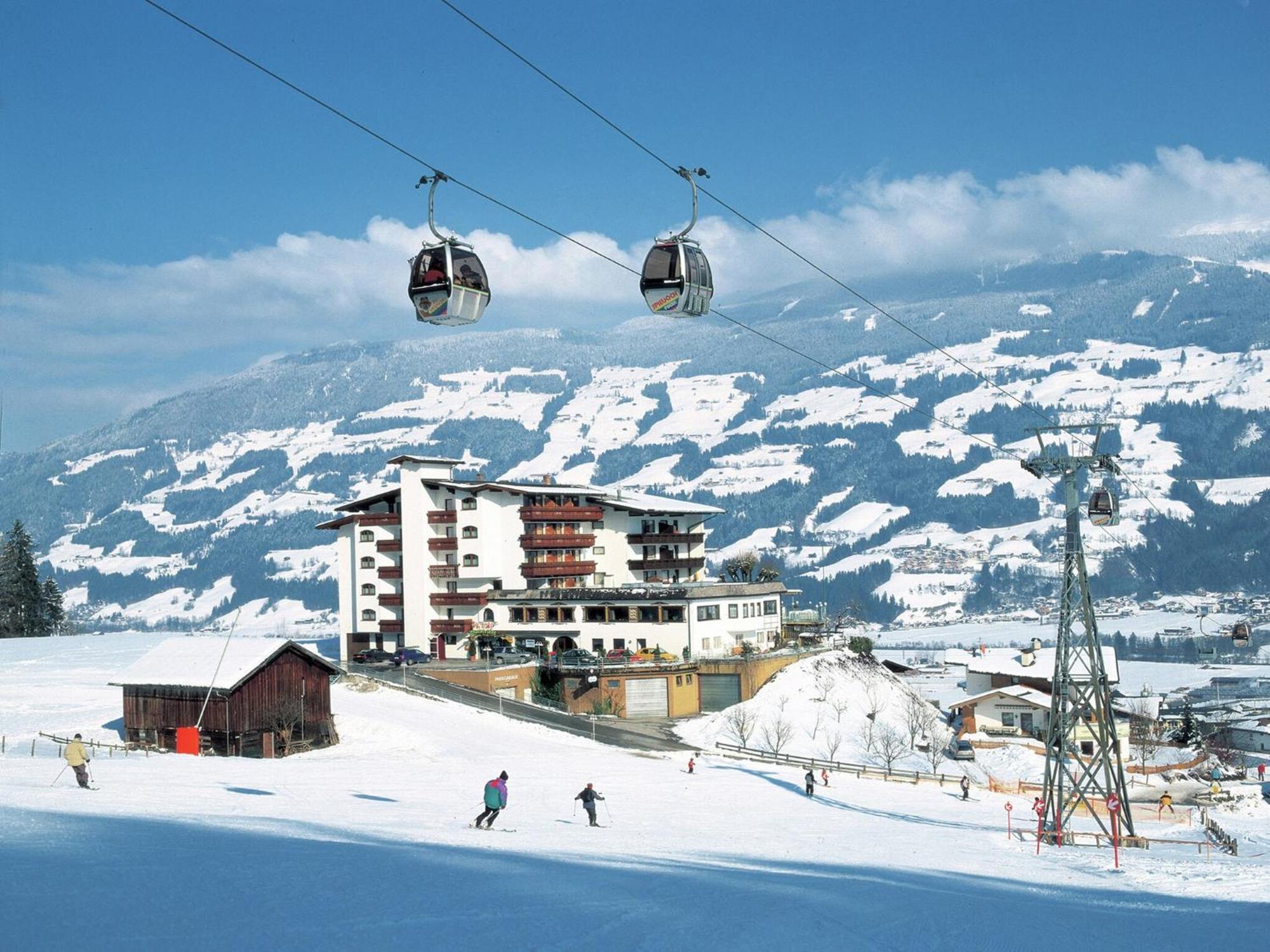 Attractive Holiday Home In Kaltenbach On The Ski Slope Stumm Kültér fotó